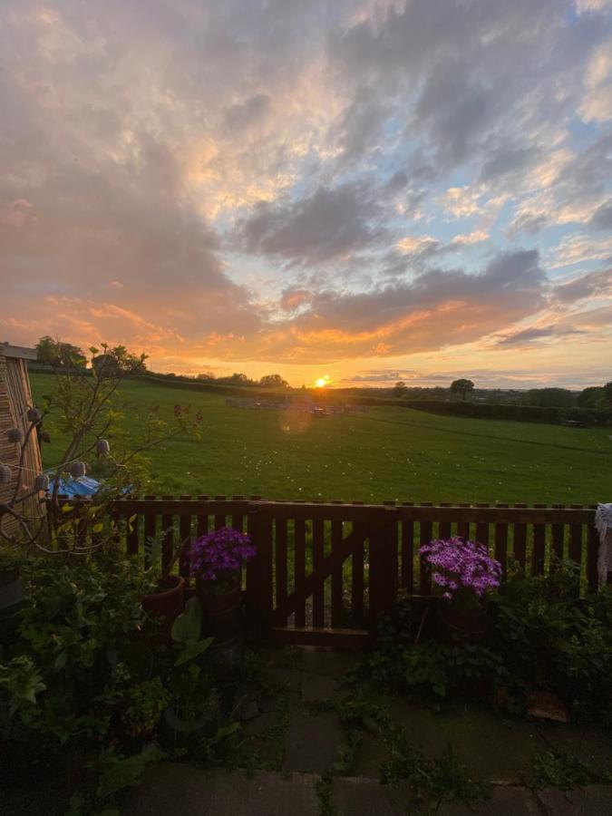 Park View Cottage Liversedge ภายนอก รูปภาพ