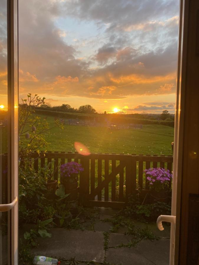 Park View Cottage Liversedge ภายนอก รูปภาพ